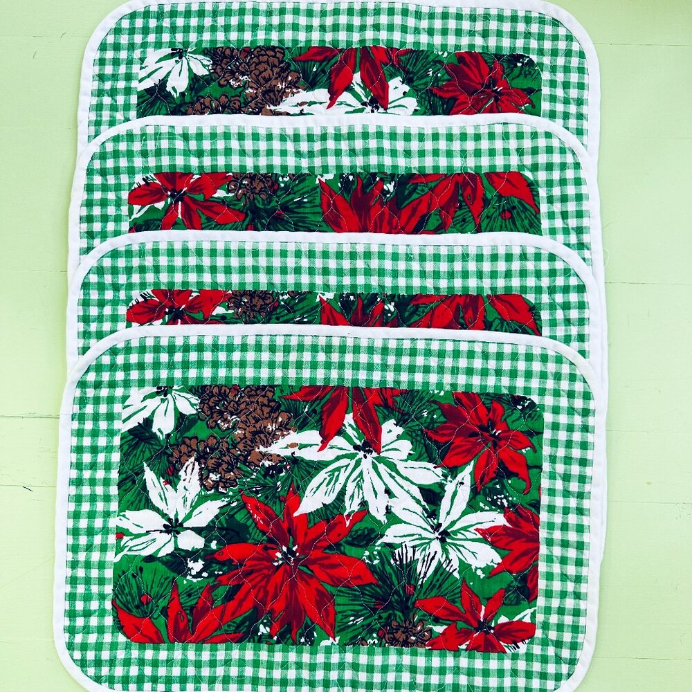 Vintage Xmas Placemats Set 4 Quilted Poinsettia Gingham Farmhouse Table Linens